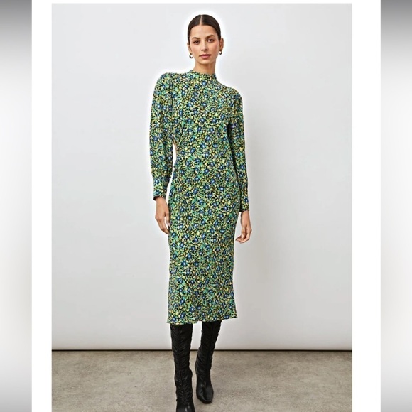 Rails Dresses & Skirts - NWOT Rails Carmel Cutout Long Sleeve Dress green Abstract Garden sz S